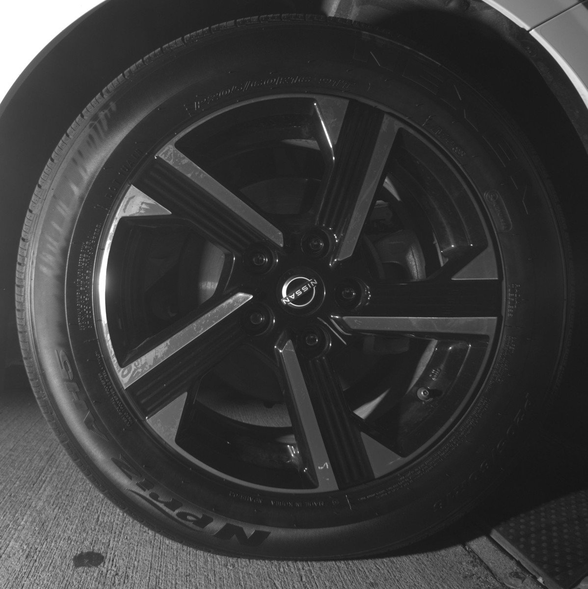 Used 2025 Nissan Sentra SV image 14