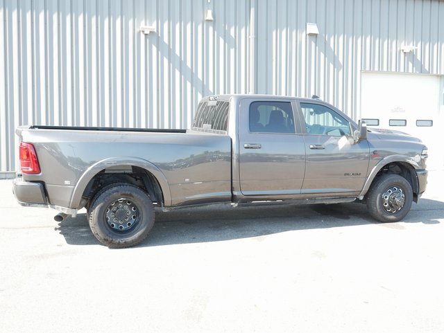 Used 2025 RAM 3500 Limited image 8