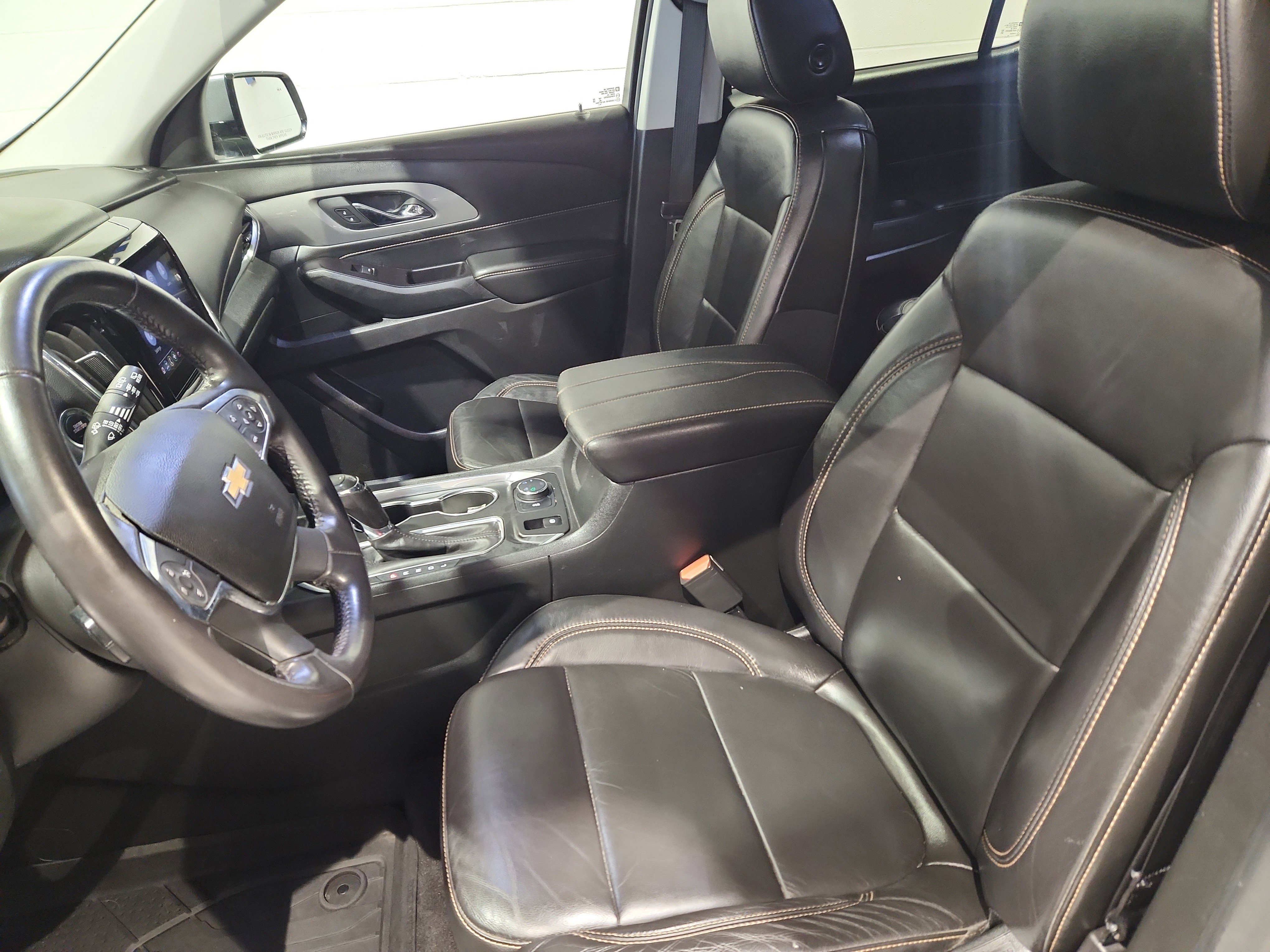 Used 2020 Chevrolet Traverse LT w/ LPO, Floor Liner Package image 15