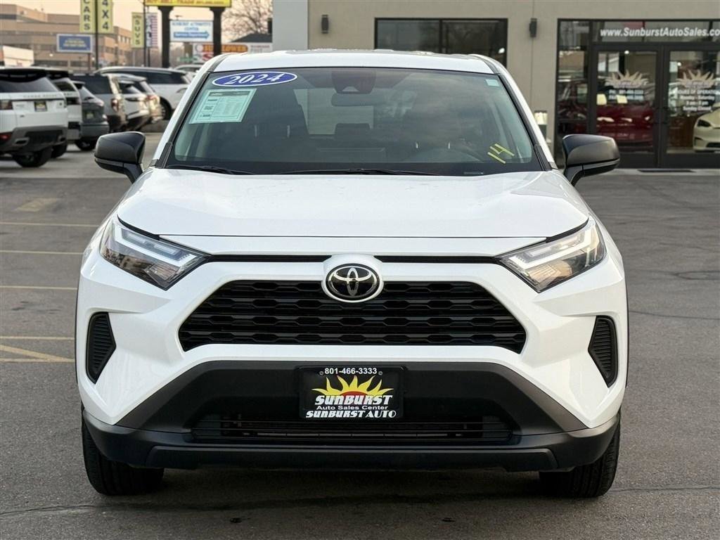Used 2024 Toyota RAV4 LE AWD/4WD image 2