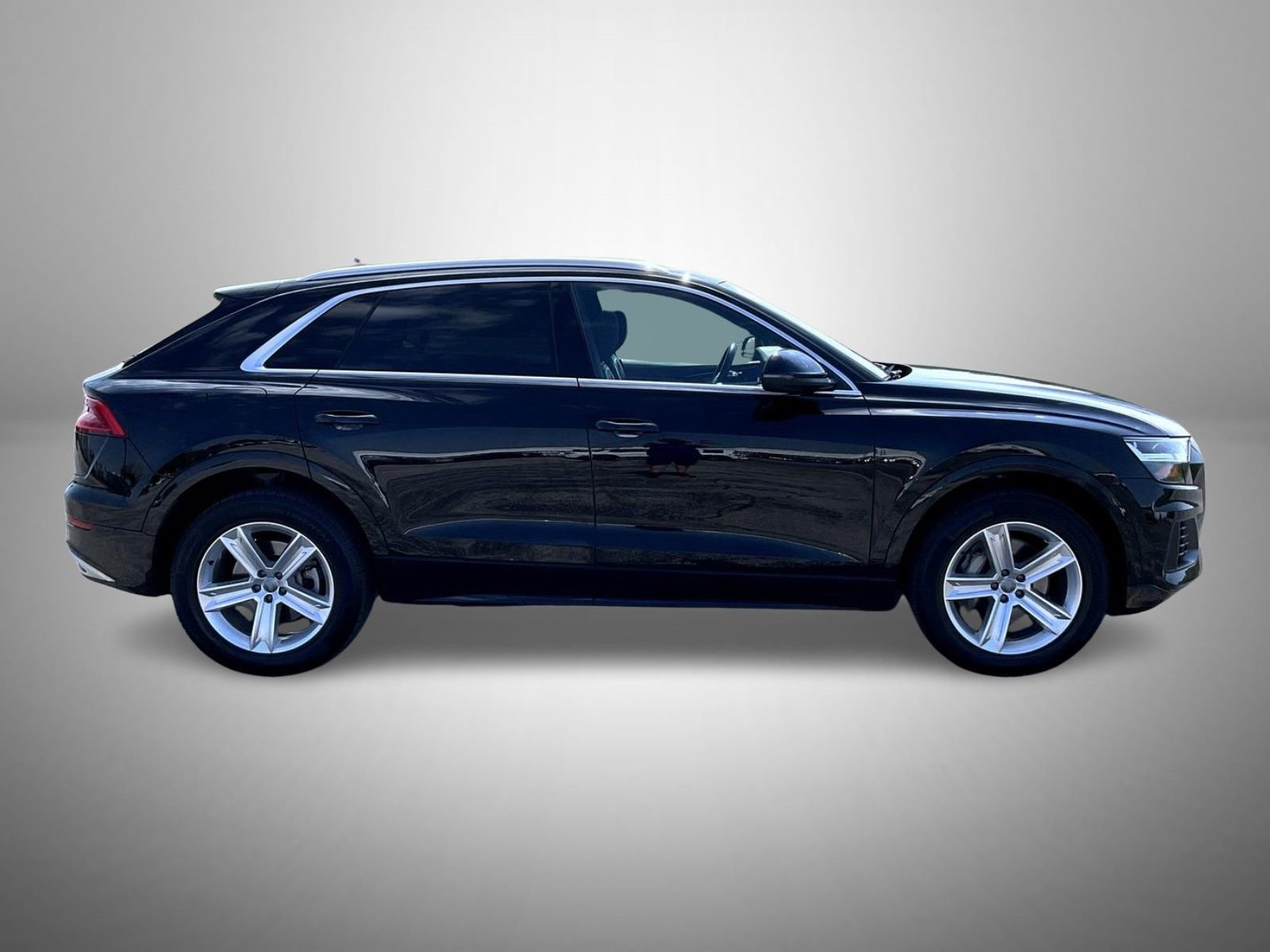 Used 2019 Audi Q8 Premium image 4