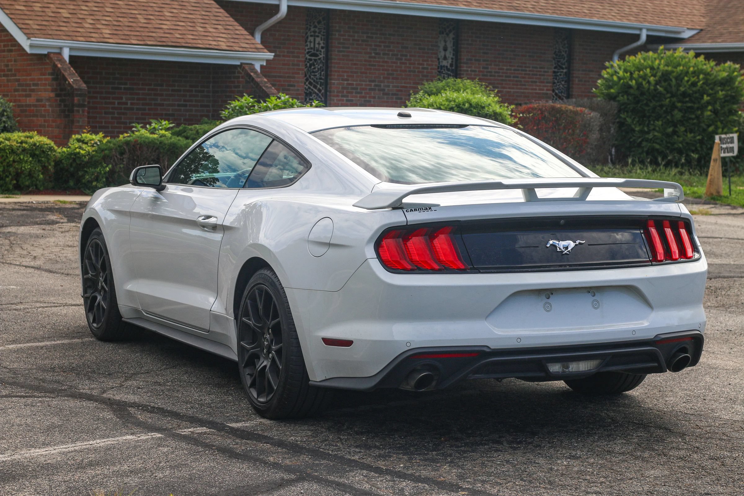 Used 2019 Ford Mustang Premium w/ Ecoboost Performance Package RWD image 4