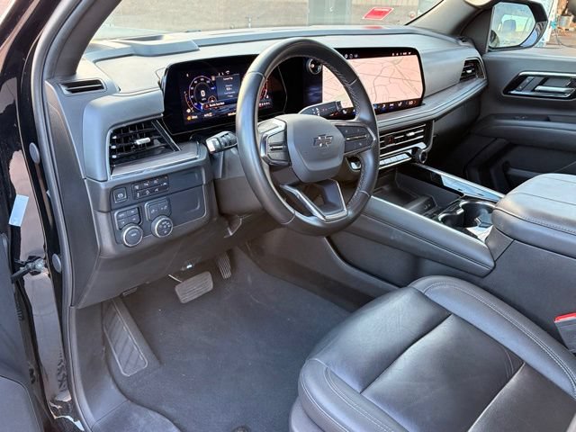 Used 2025 Chevrolet Suburban Z71 AWD/4WD image 13