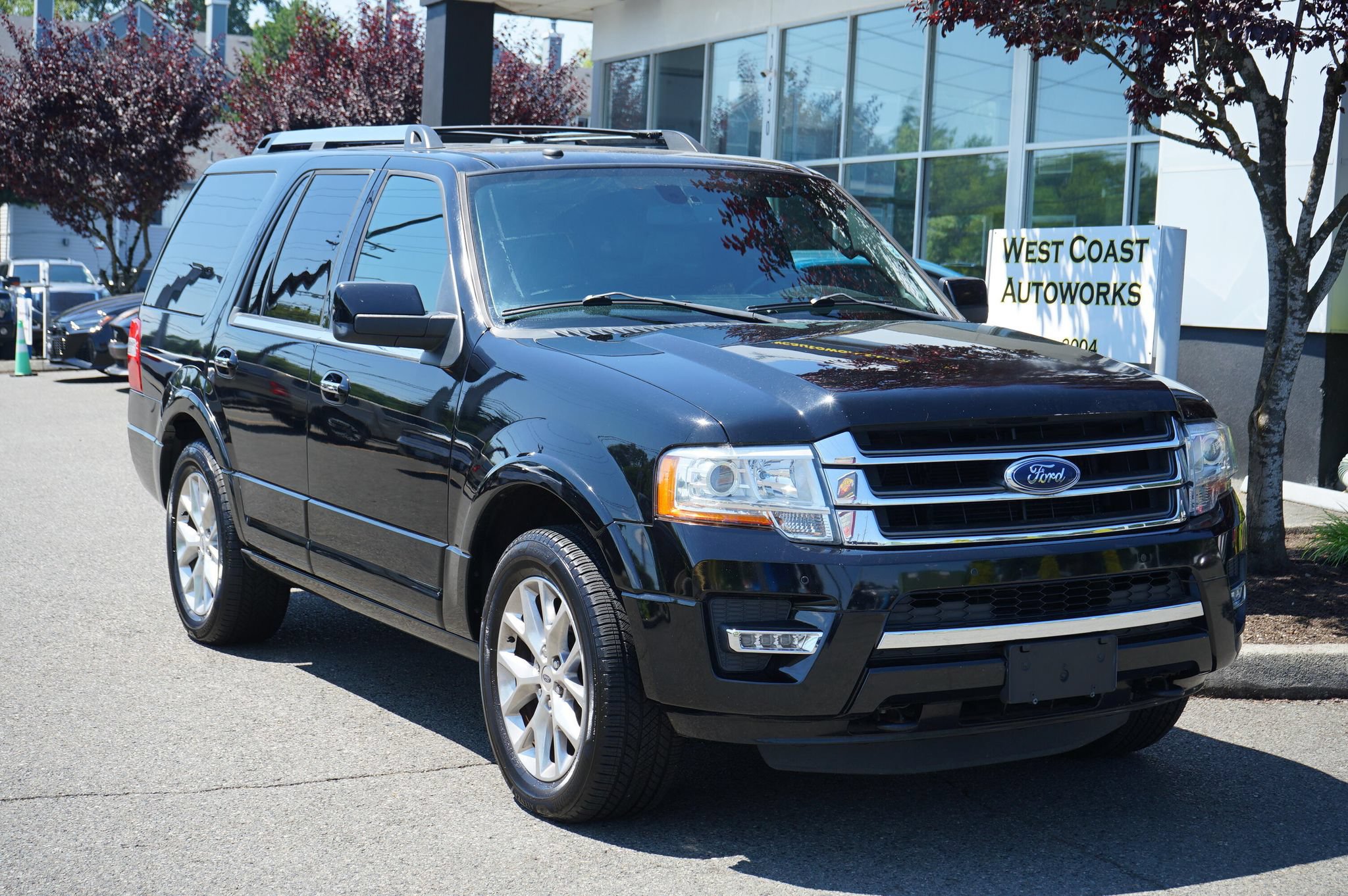 Used 2016 Ford Expedition Limited AWD/4WD image 7