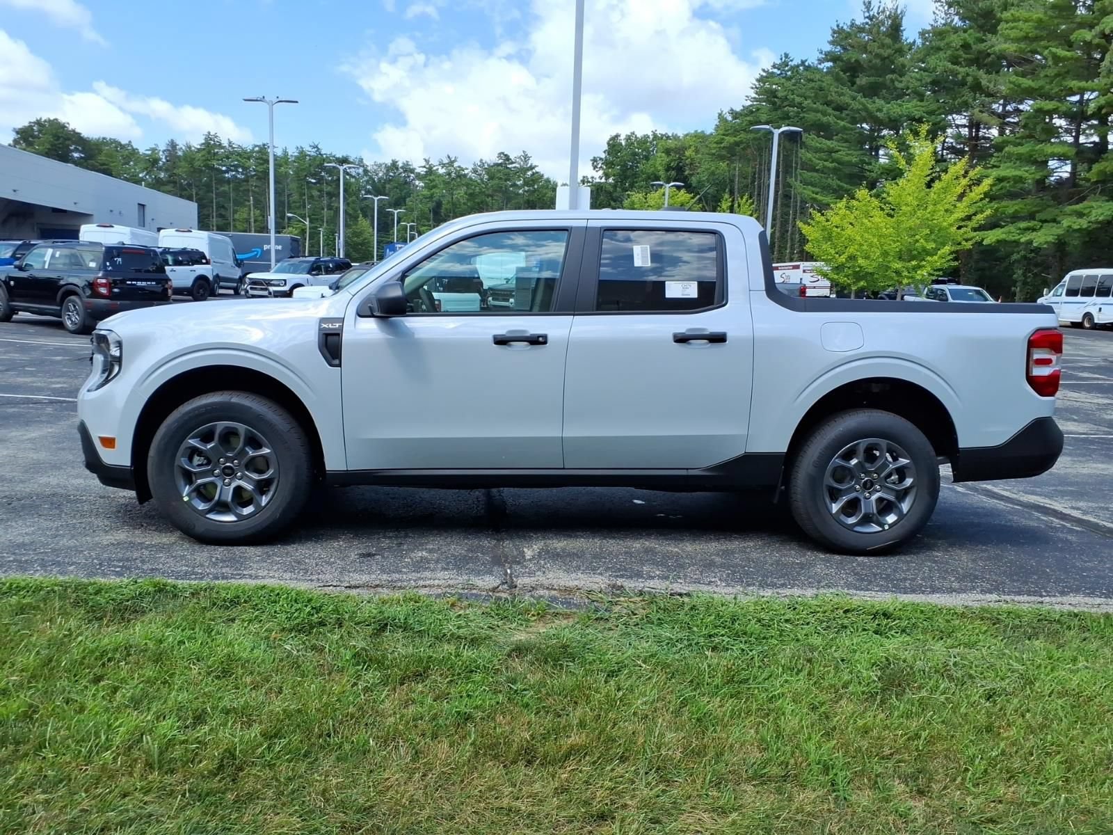 New 2026 Ford Maverick XLT w/ Equipment Group 301A AWD/4WD image 6