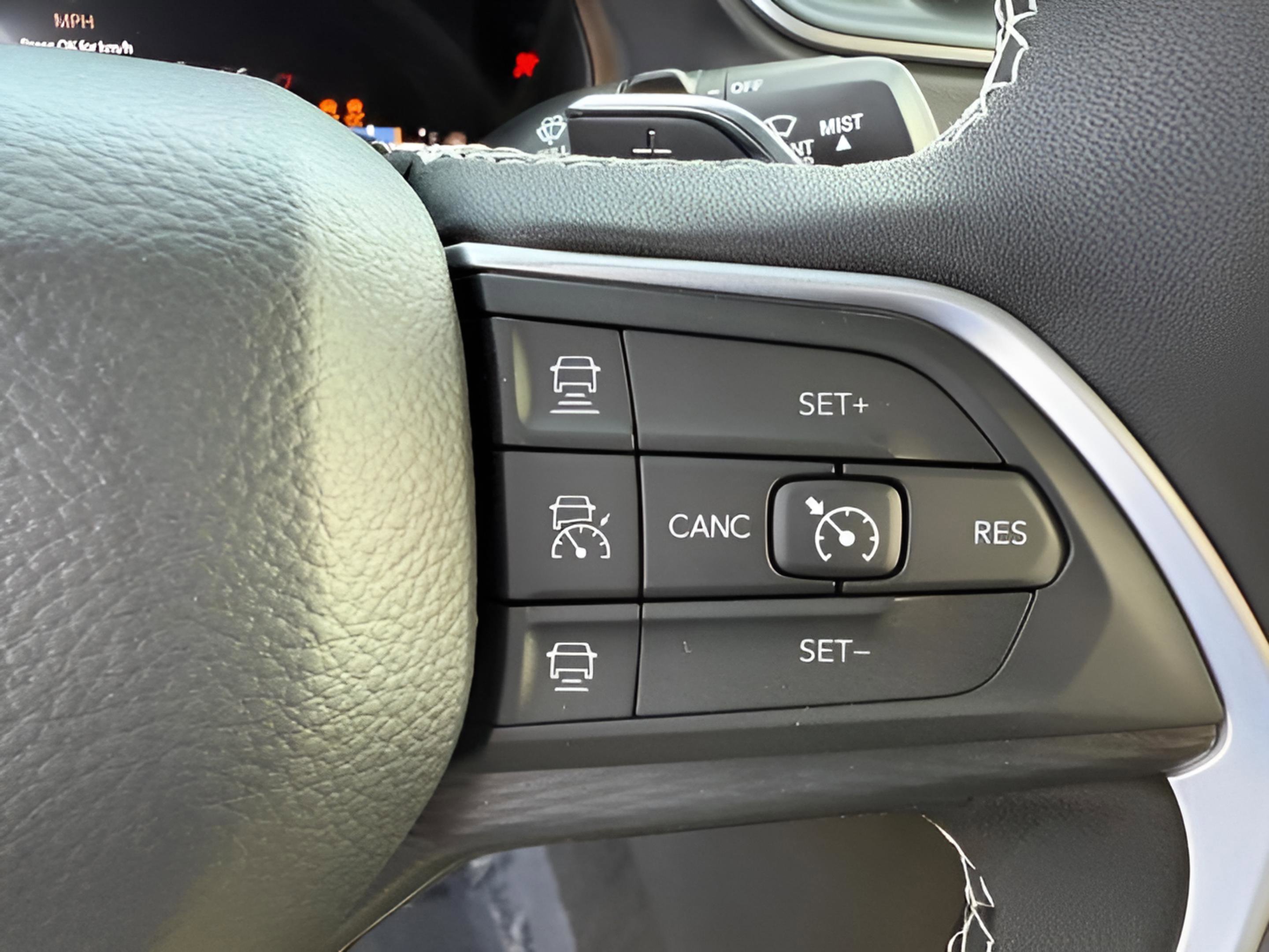 New 2025 Jeep Grand Cherokee L Laredo image 18