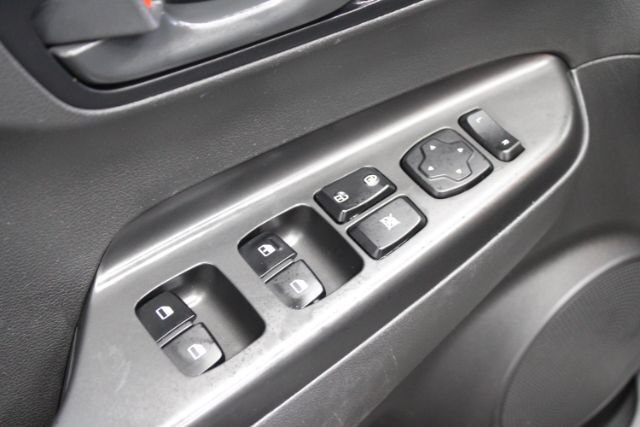 Used 2023 Hyundai Kona SE FWD image 10