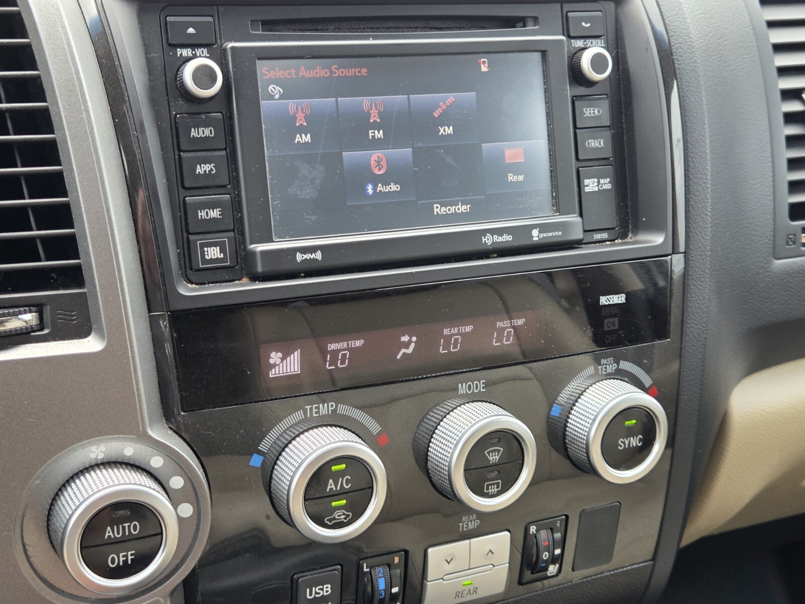 Used 2017 Toyota Sequoia Platinum AWD/4WD image 19
