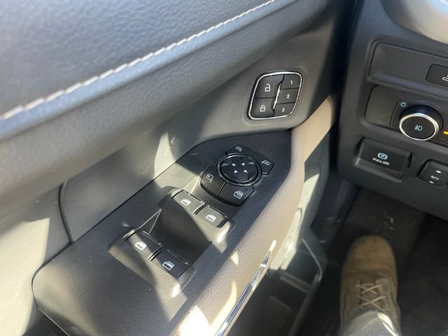 Used 2024 Ford Expedition XLT RWD image 24