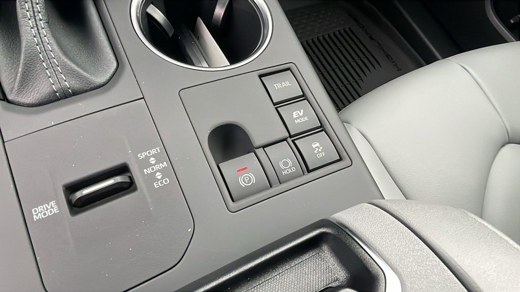 New 2026 Toyota Highlander XLE image 16