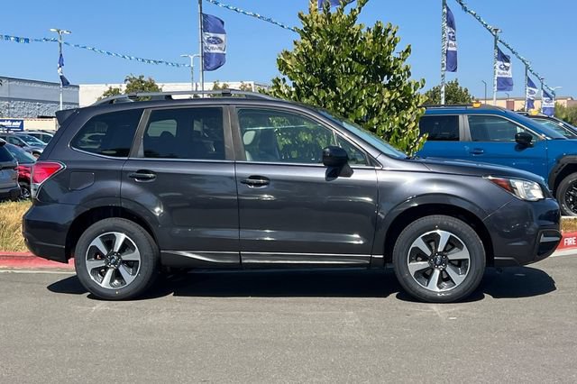 Used 2017 Subaru Forester 2.5i Limited w/ Popular Package #1 AWD/4WD image 3