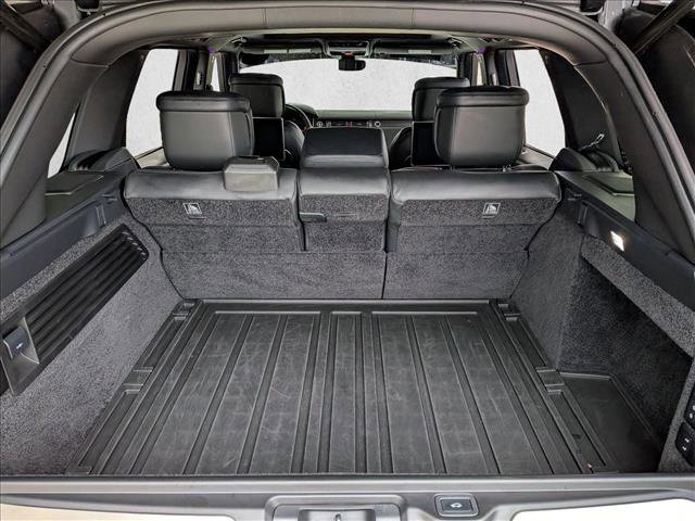 Used 2021 Land Rover Range Rover SV Autobiography Dynamic image 6