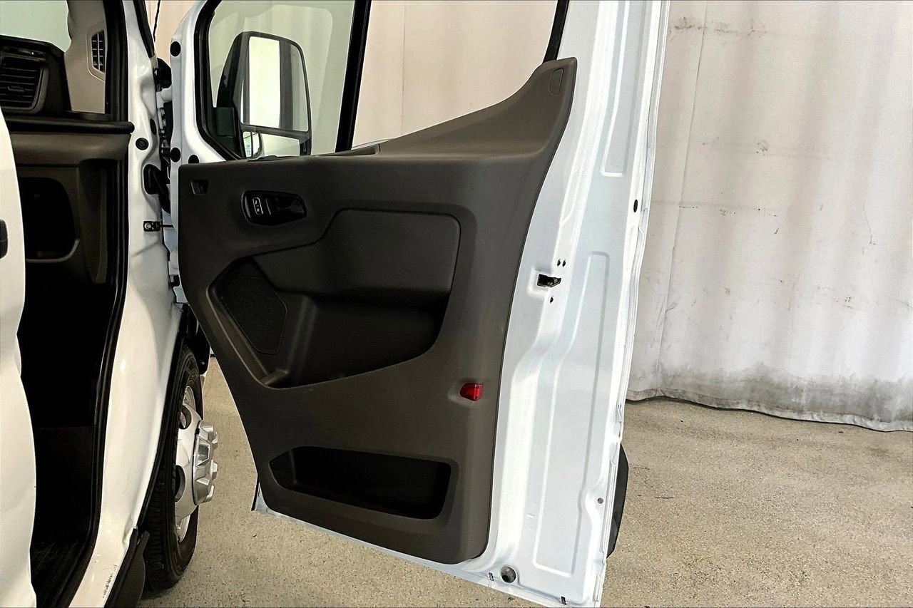 Used 2023 Ford Transit 350 XLT image 25