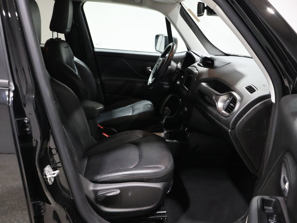 Used 2020 Jeep Renegade Limited image 23