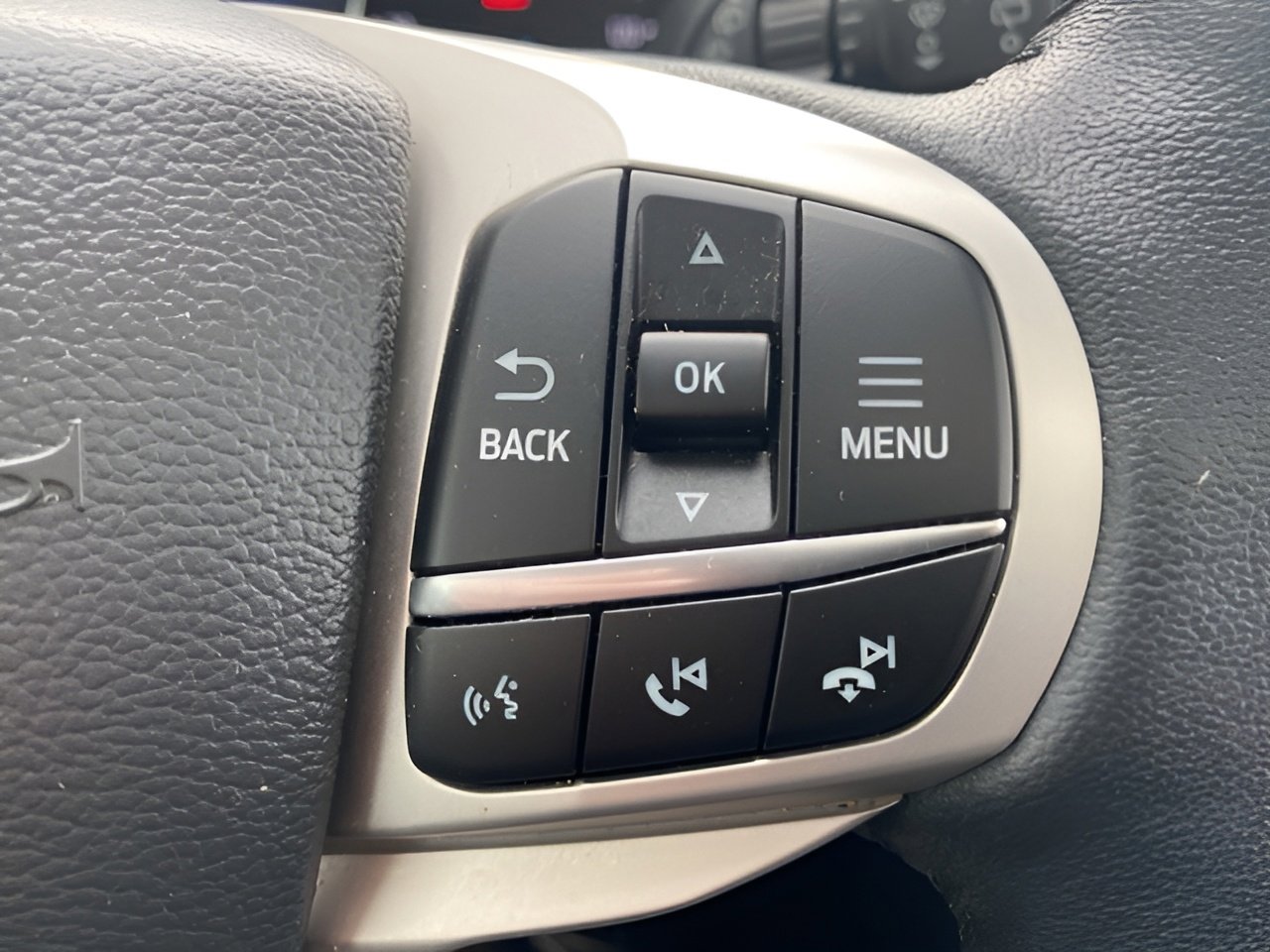 Certified 2023 Ford Explorer Limited image 18