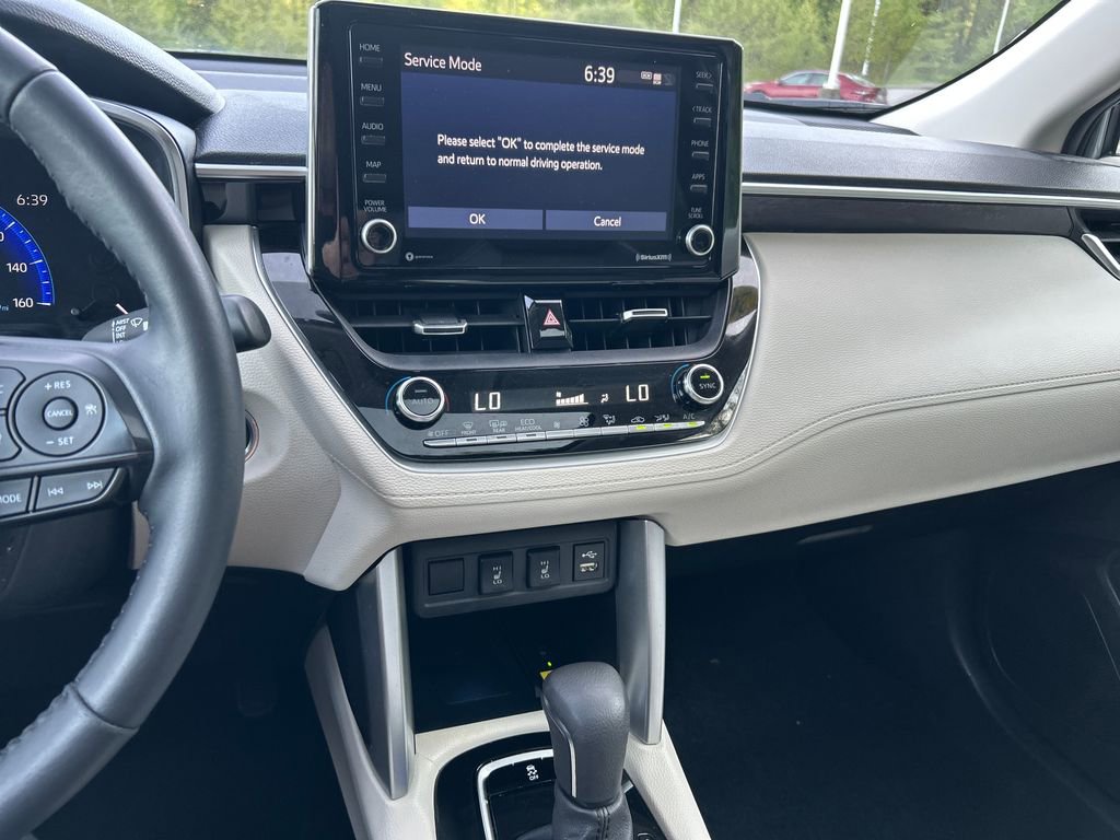 Certified 2022 Toyota Corolla Cross XLE w/ Convenience Package AWD/4WD image 11