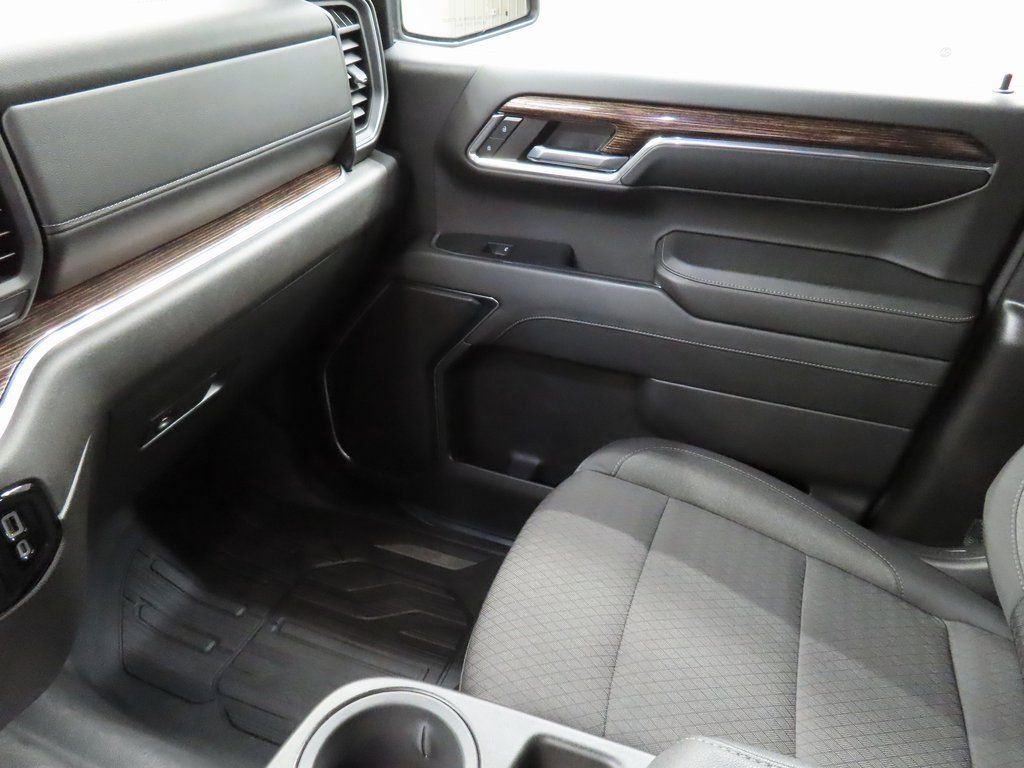 Used 2024 GMC Sierra 1500 Elevation w/ LPO, Elevation Black Package AWD/4WD image 20