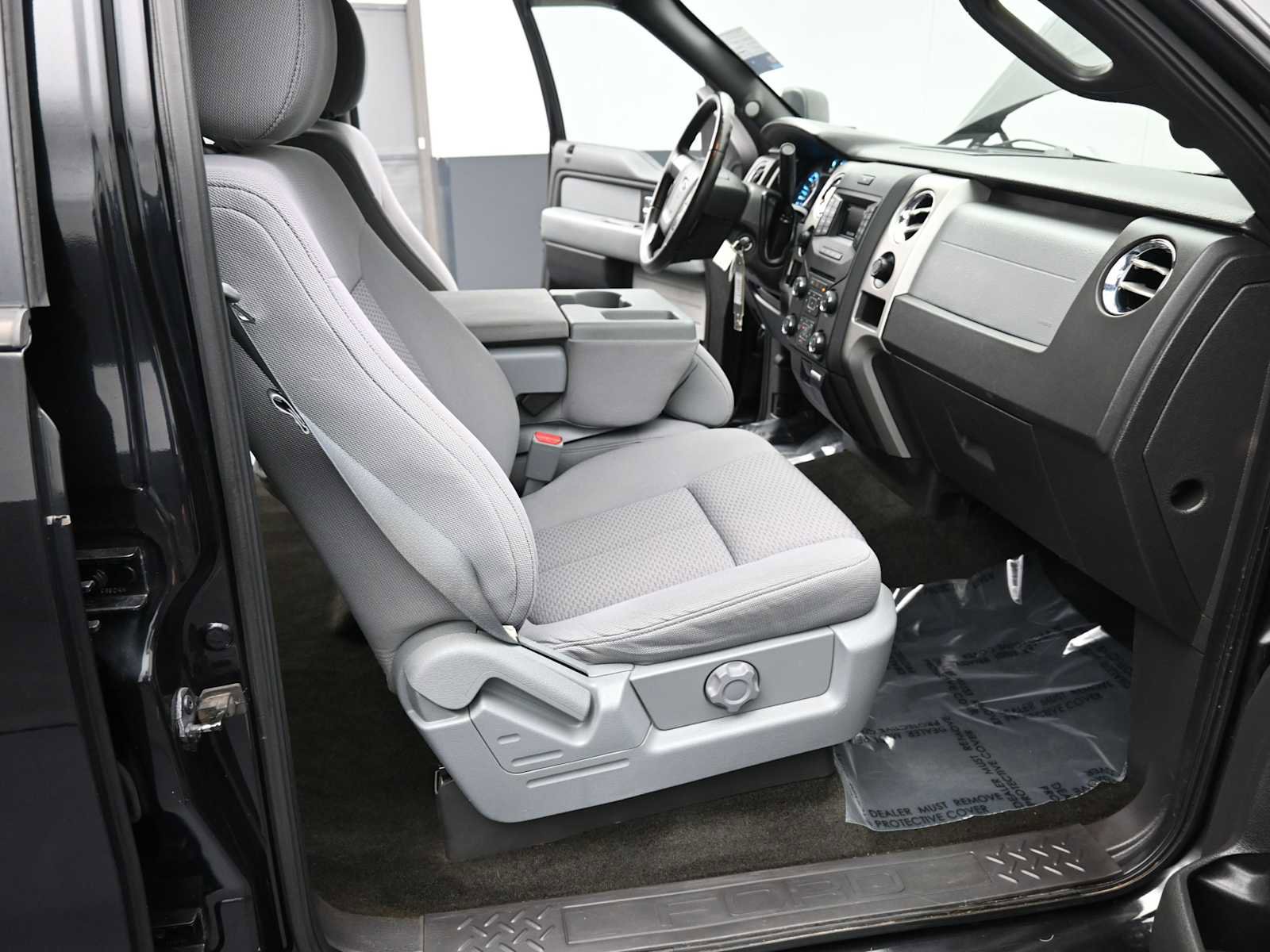 Used 2014 Ford F150 XLT w/ Equipment Group 302A Luxury image 15