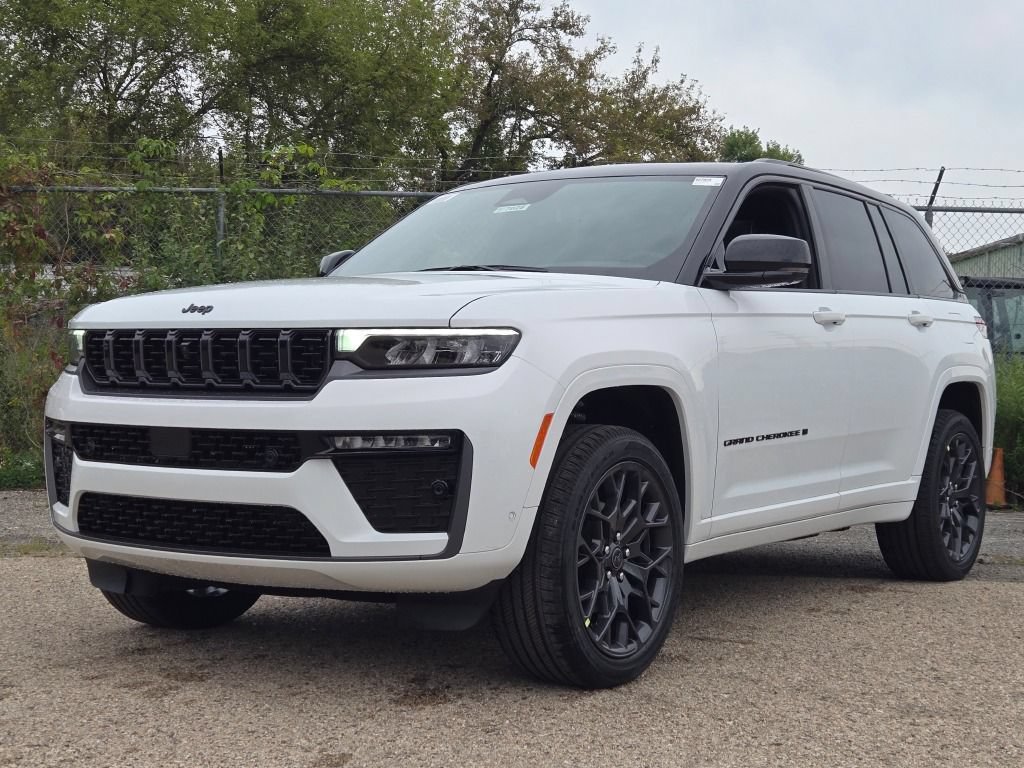 New 2027 Jeep Grand Cherokee Summit AWD/4WD image 6