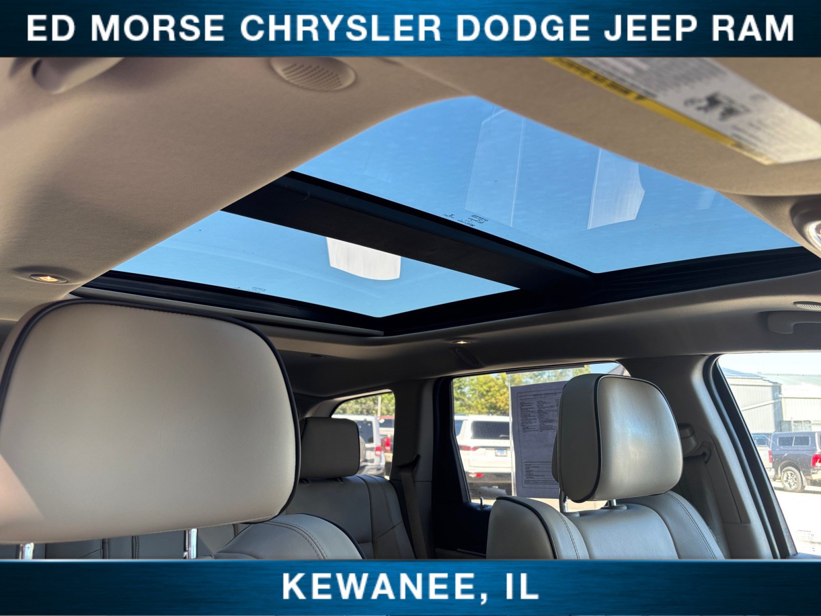 Used 2020 Jeep Grand Cherokee Overland AWD/4WD image 16