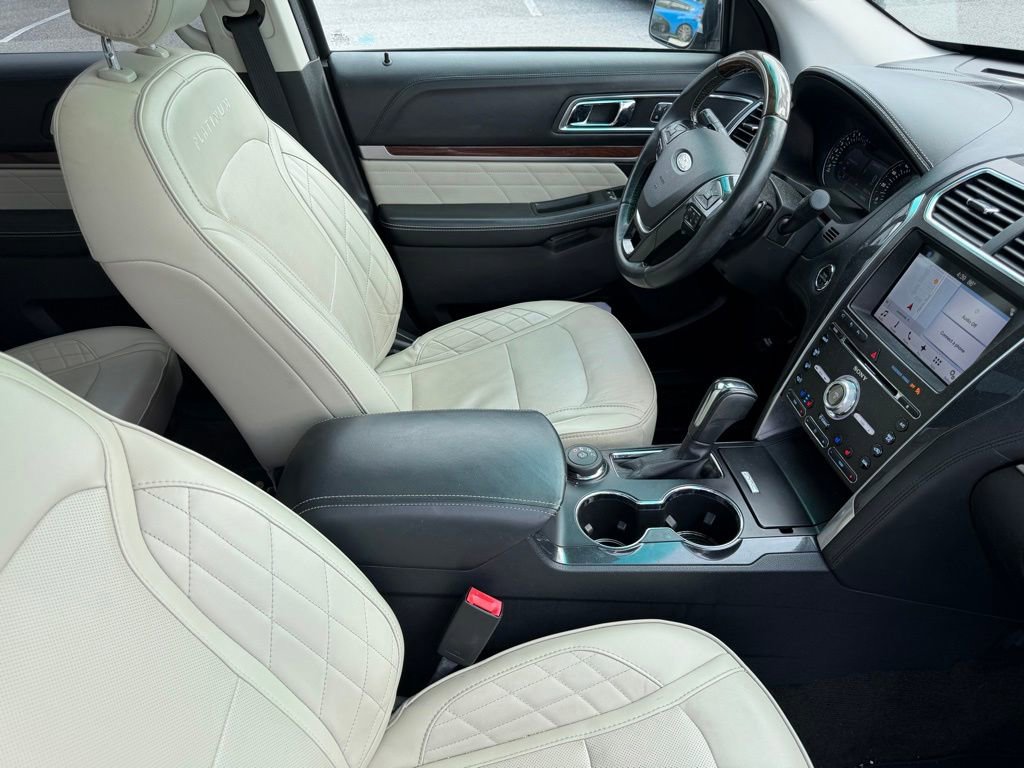 Used 2017 Ford Explorer Platinum AWD/4WD image 17