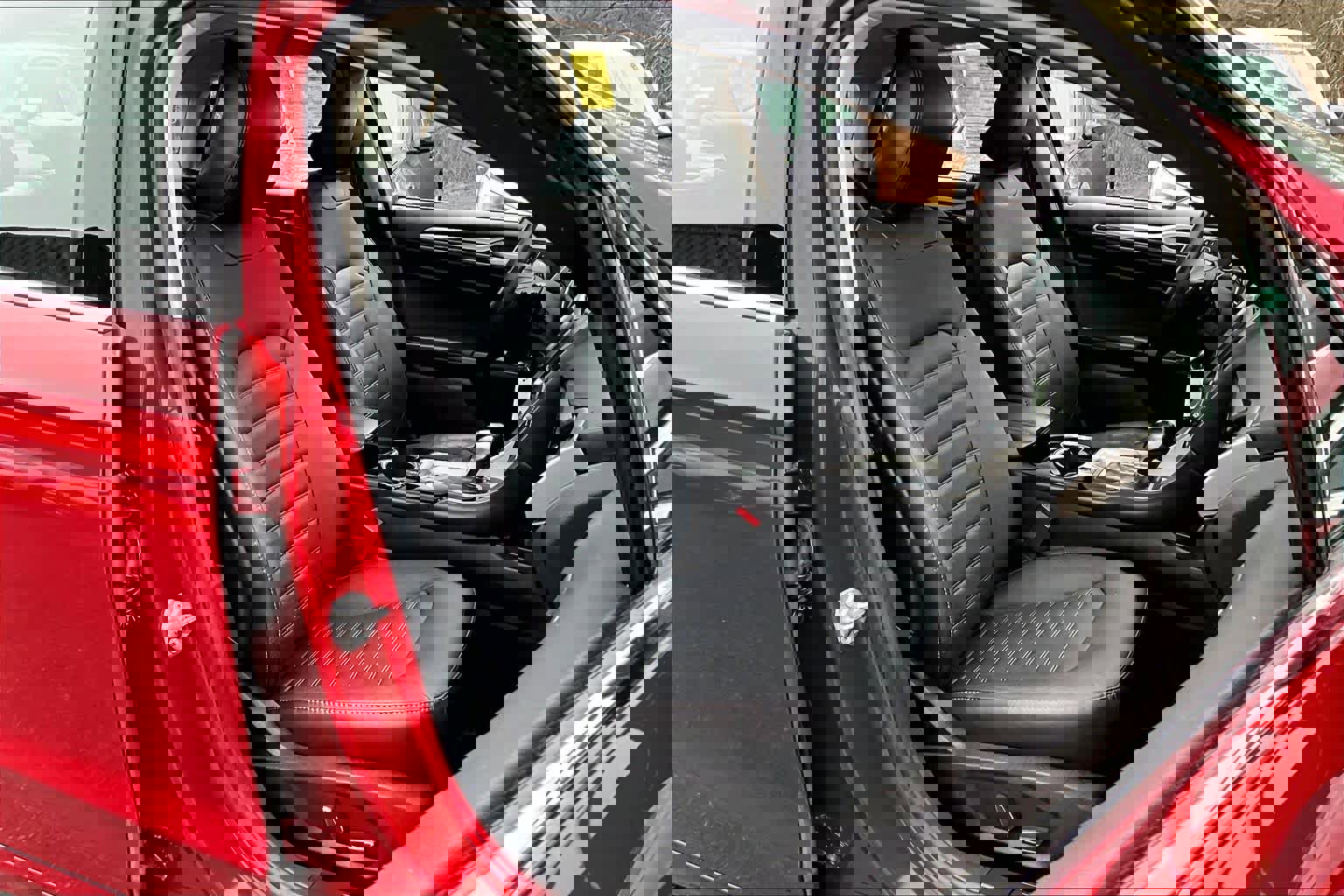 Used 2016 Ford Fusion SE w/ Equipment Group 202A image 8