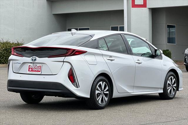 Certified 2017 Toyota Prius Prime Advanced w/ Carpet Mat Package FWD video 2