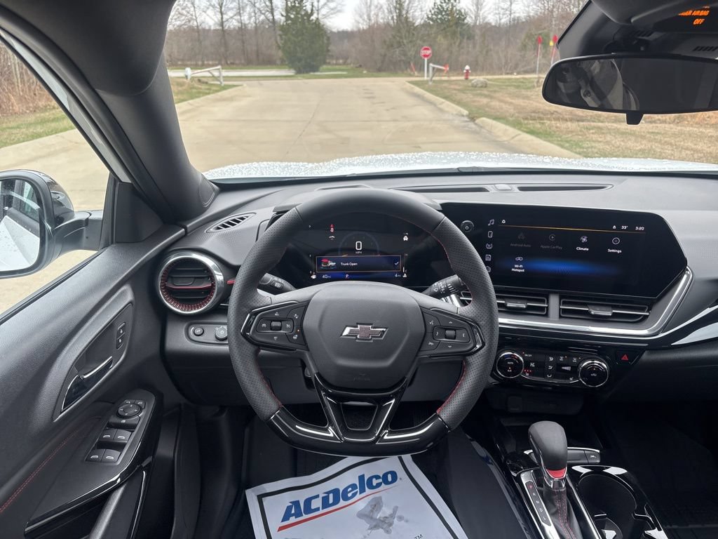 New 2026 Chevrolet Trax RS w/ Sunroof Package FWD image 44