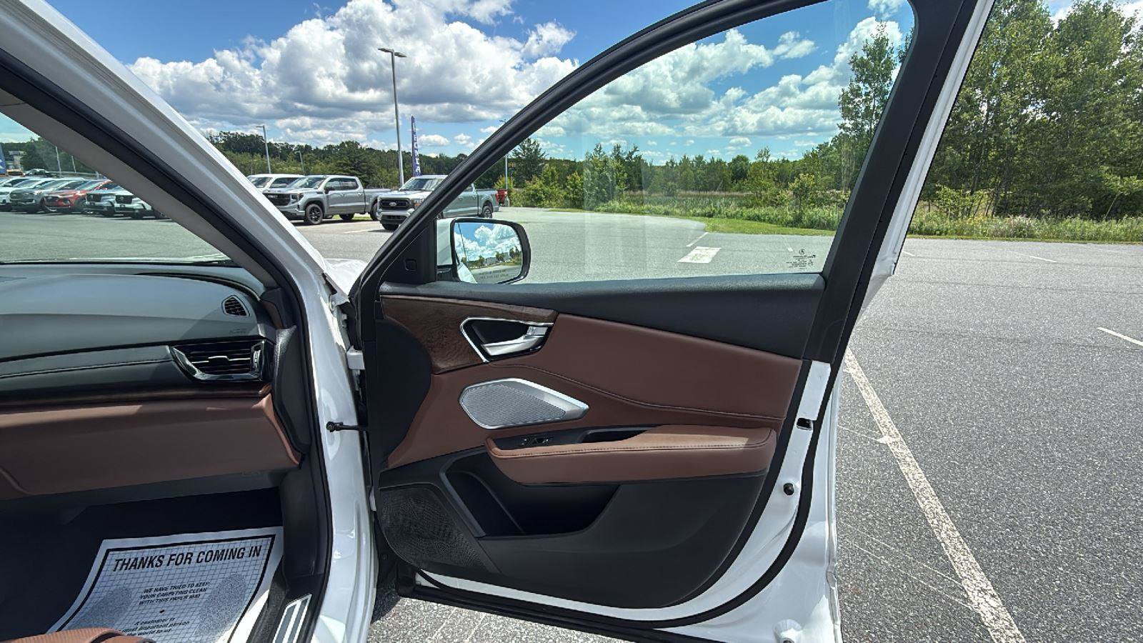Used 2023 Acura RDX AWD w/ Advance Package image 17