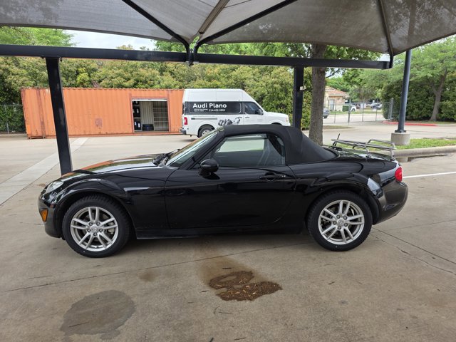 Used 2010 MAZDA MX-5 Miata Sport image 5