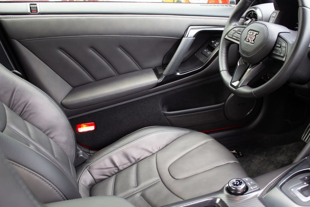 Used 2024 Nissan GT-R Premium AWD/4WD image 18