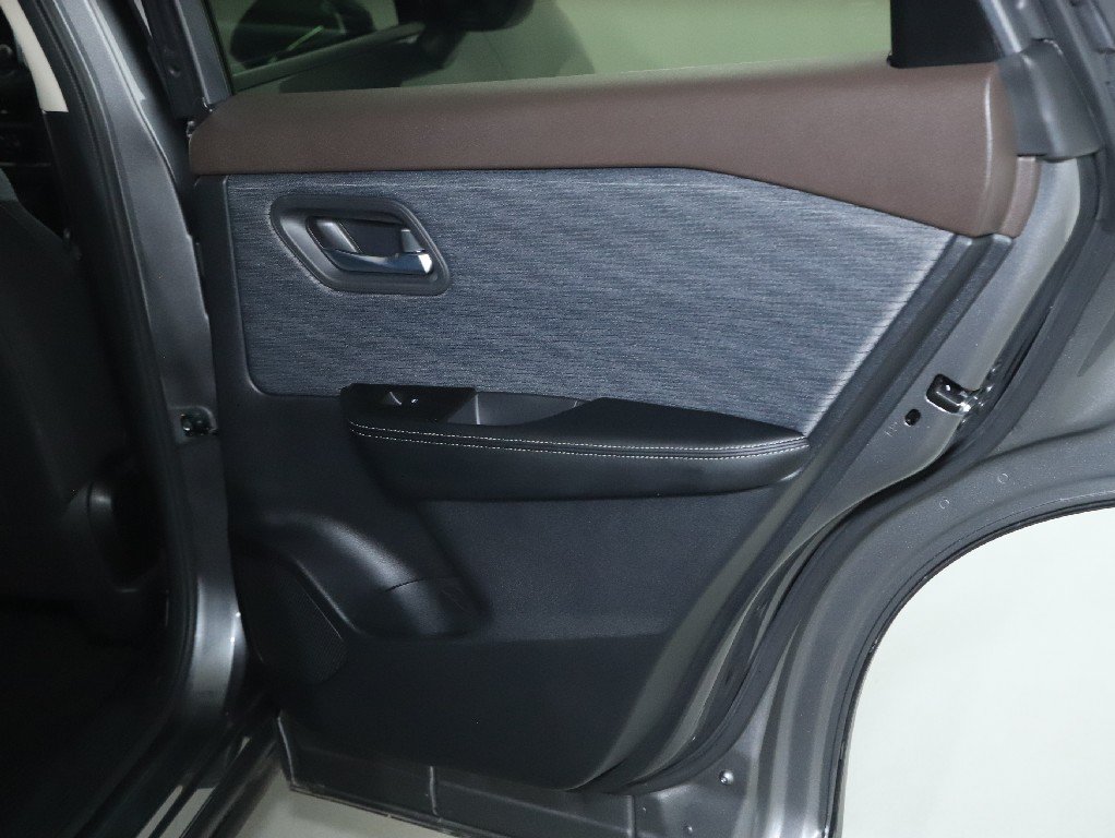 Certified 2023 Nissan Rogue SV AWD/4WD image 33