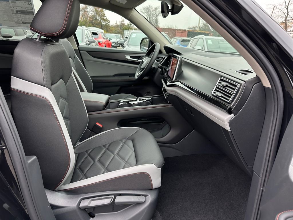 New 2026 Volkswagen Atlas Peak Edition image 23