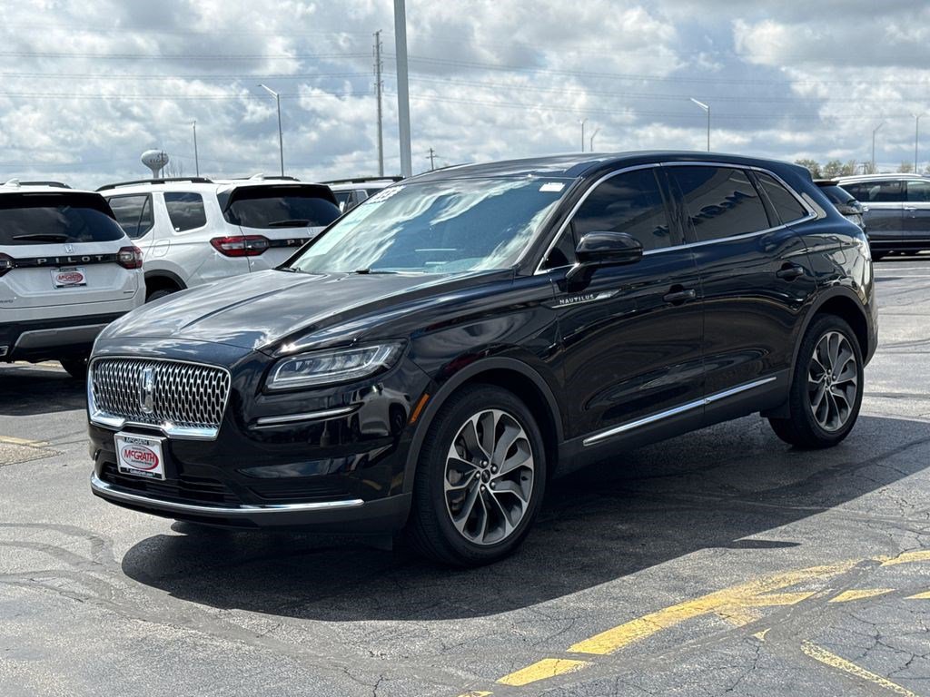 Used 2023 Lincoln Nautilus Reserve w/ Luxury Package image 7