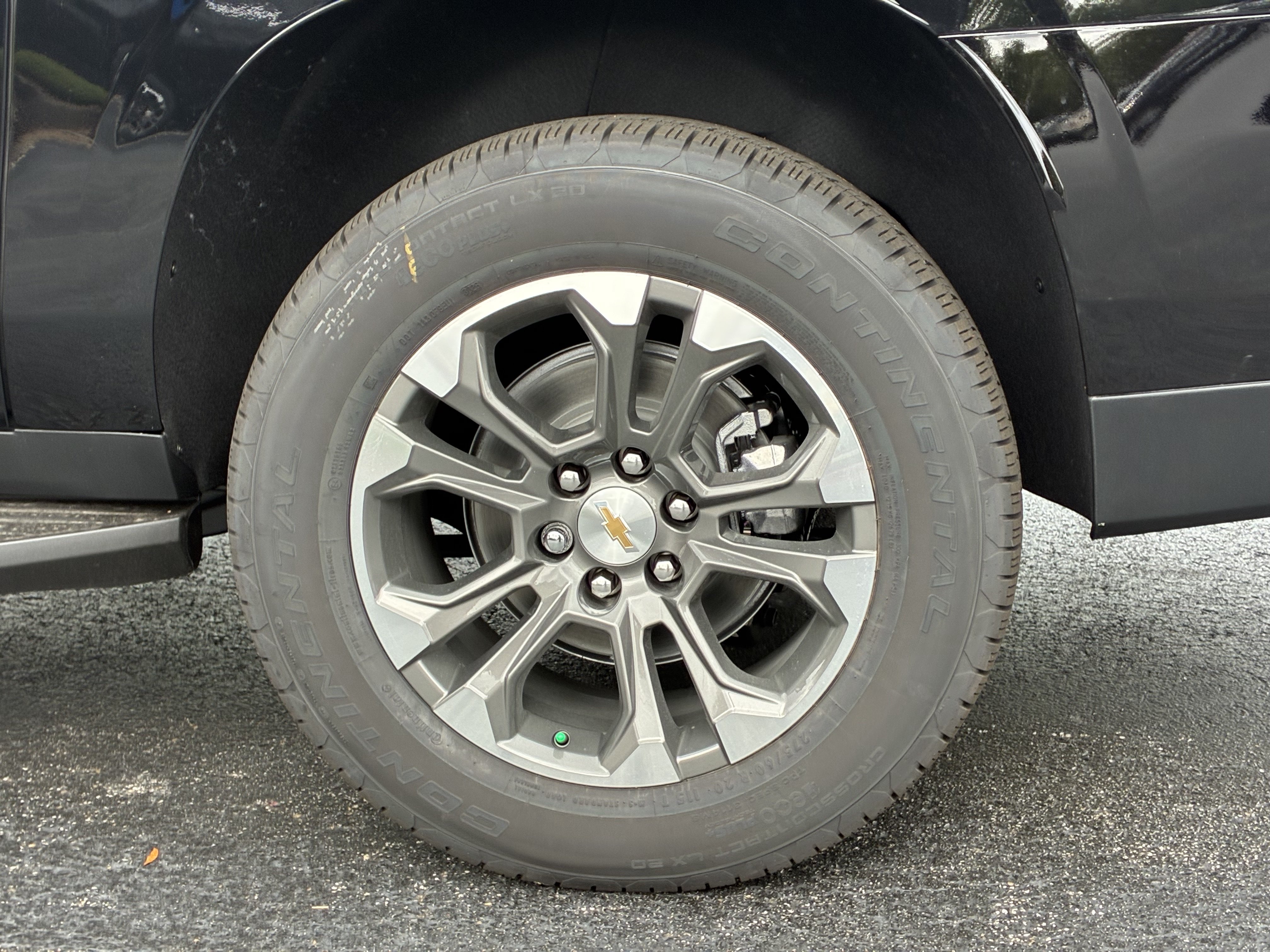 New 2027 Chevrolet Suburban LS w/ Max Trailering Package RWD image 9