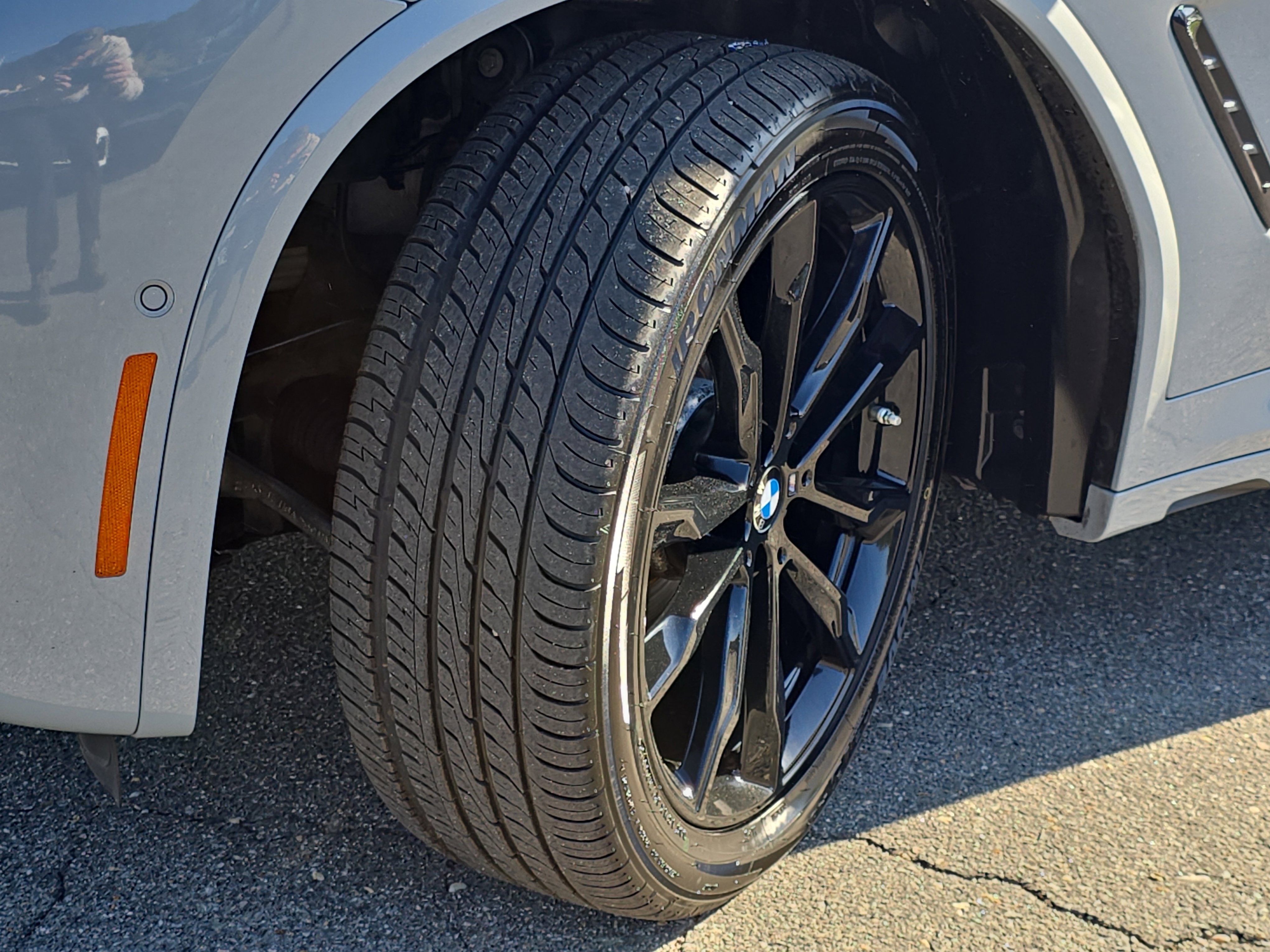 Used 2024 BMW X4 xDrive30i w/ Premium Package image 32