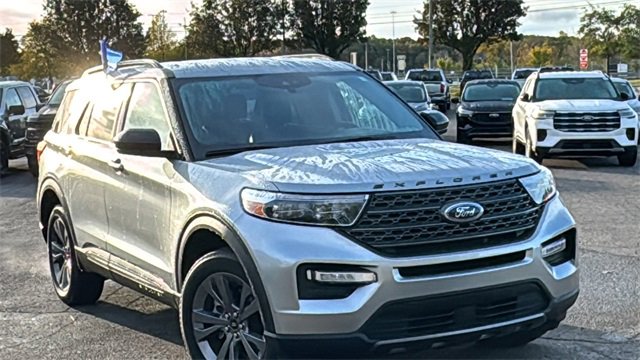Certified 2022 Ford Explorer XLT w/ Equipment Group 202A