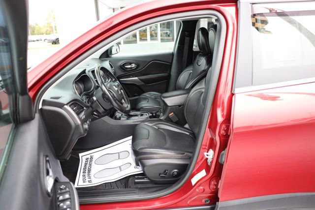 Used 2021 Jeep Cherokee Latitude Lux w/ Comfort/Convenience Group image 14