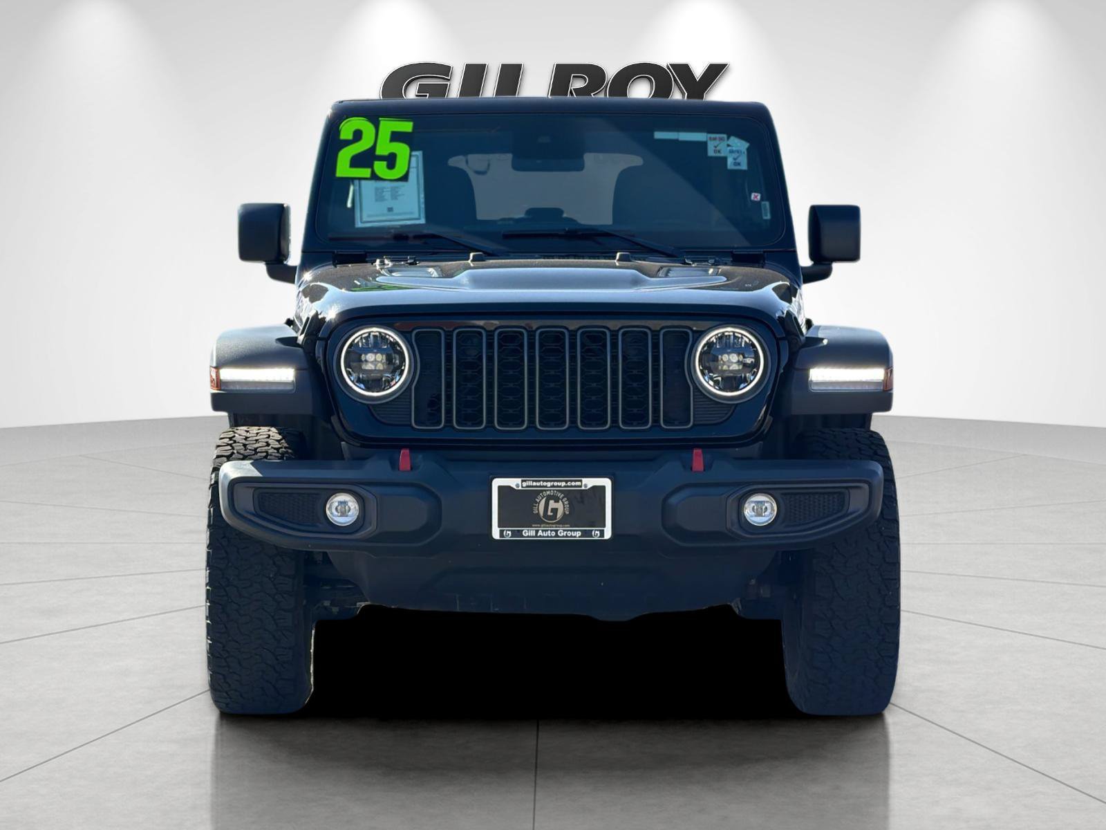 Used 2025 Jeep Wrangler Unlimited Rubicon AWD/4WD image 9
