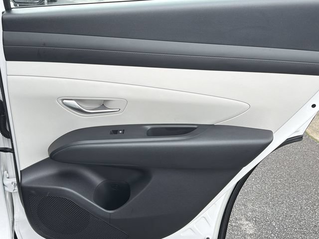 Certified 2025 Hyundai Tucson SE FWD image 16