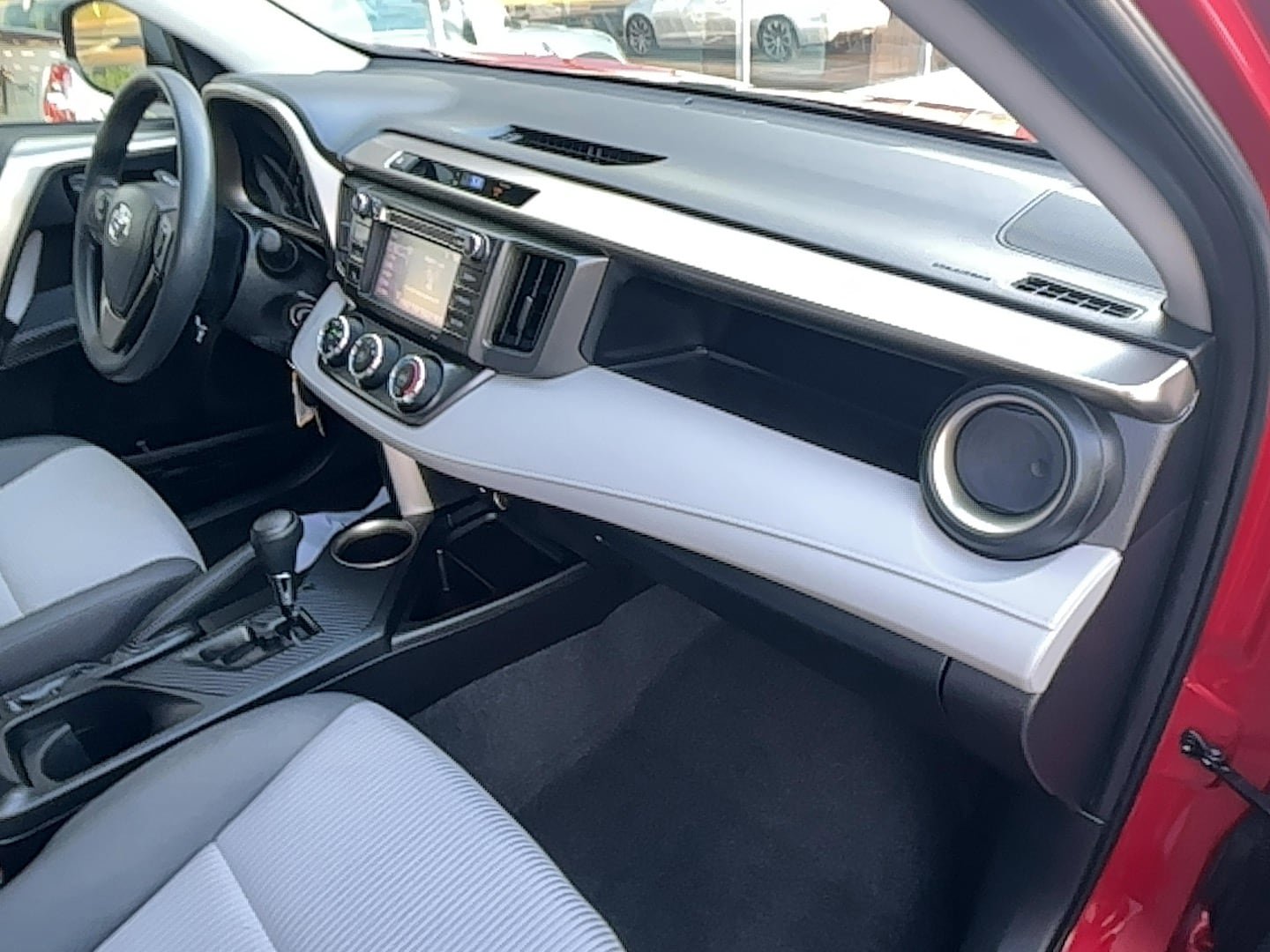 Used 2014 Toyota RAV4 LE image 16