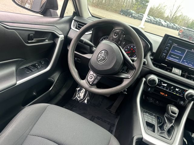 Used 2021 Toyota RAV4 LE image 22