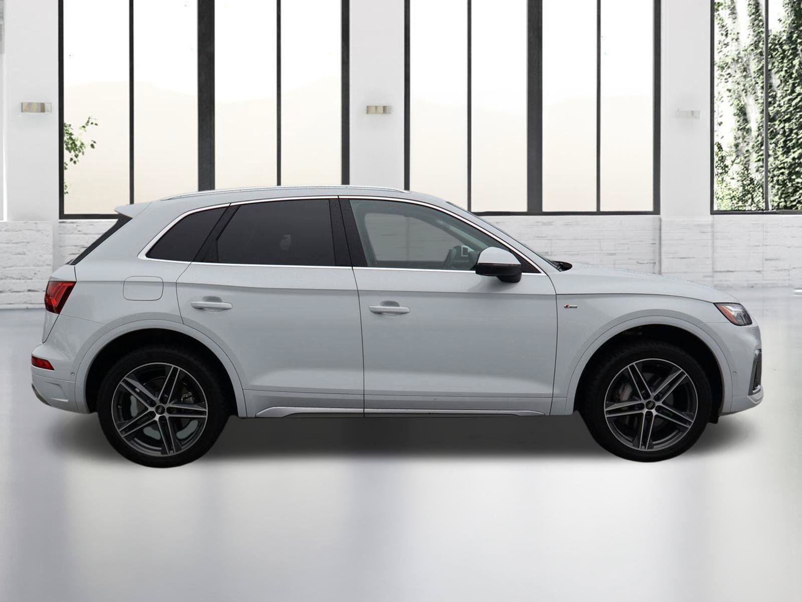 Used 2023 Audi Q5 e Prestige AWD/4WD image 6