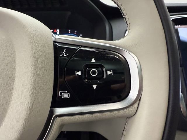 Certified 2023 Volvo XC90 B5 Plus w/ Protection Package Premier image 5