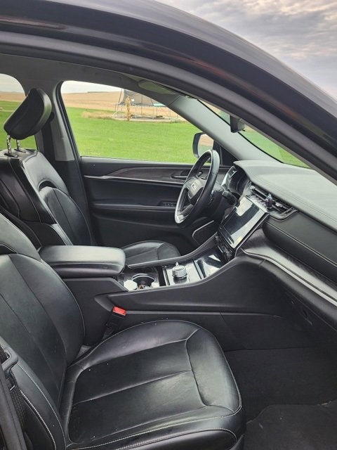 Used 2021 Jeep Grand Cherokee L Limited image 10