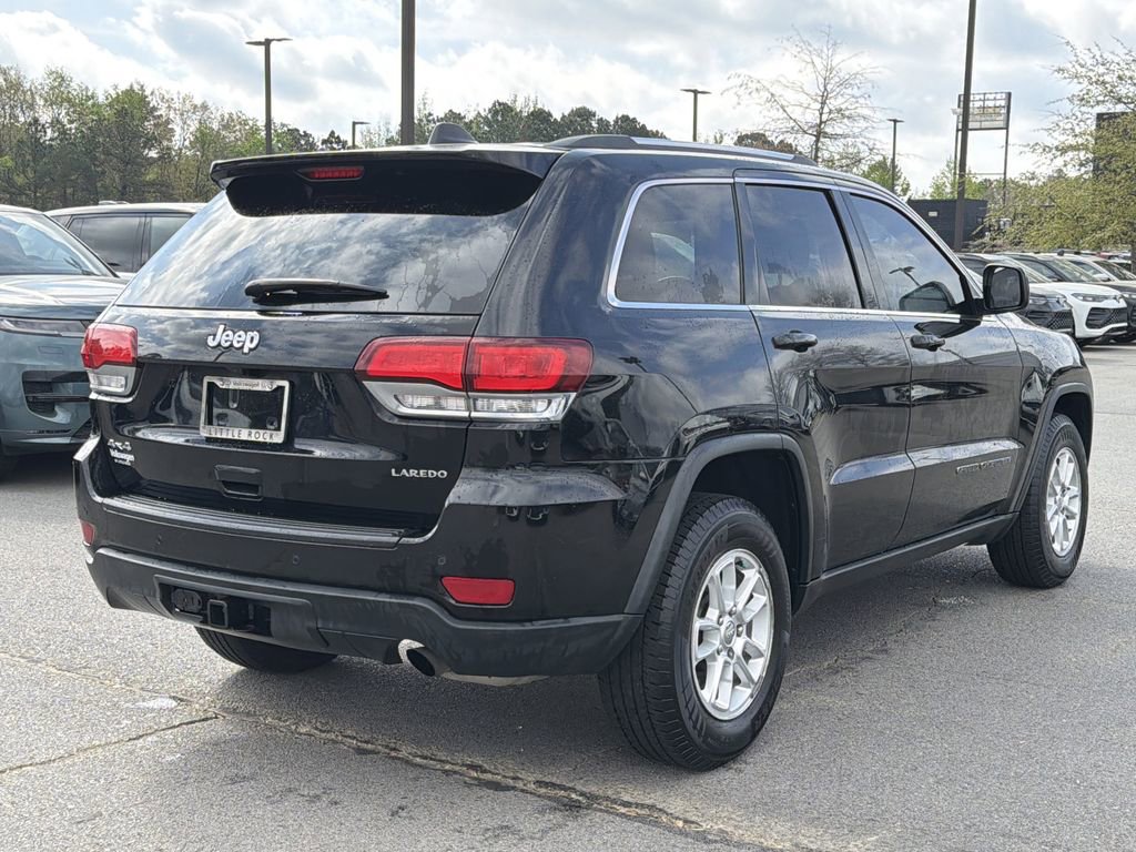 Used 2020 Jeep Grand Cherokee Laredo image 5