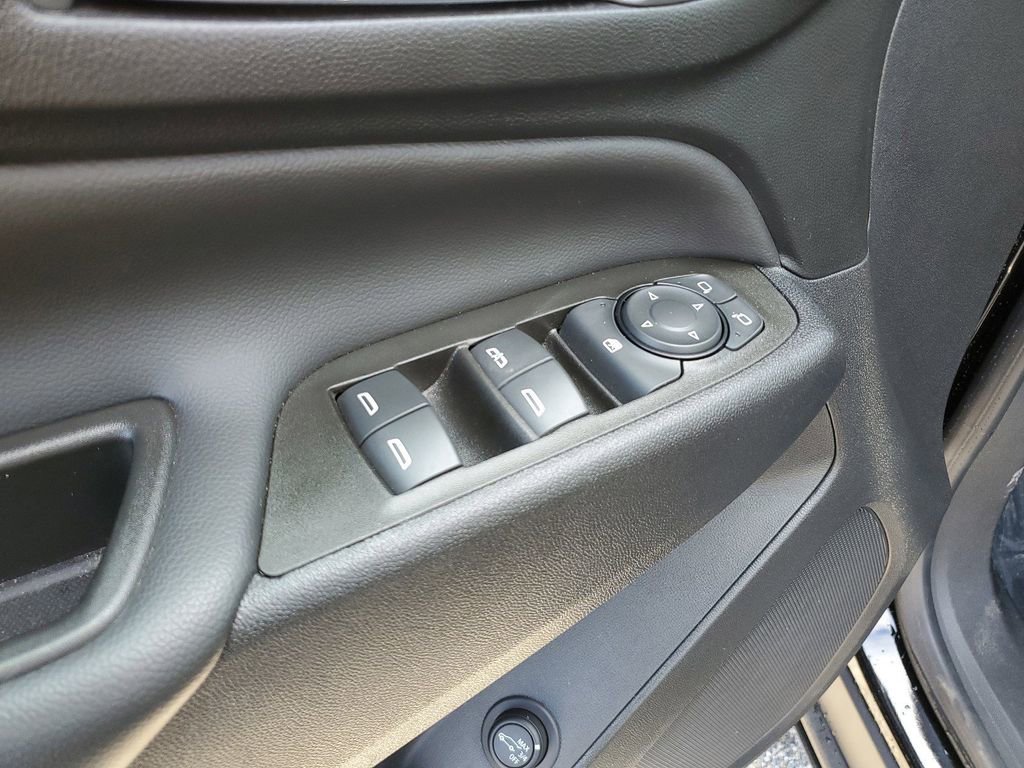 Used 2023 Chevrolet Equinox LT image 16