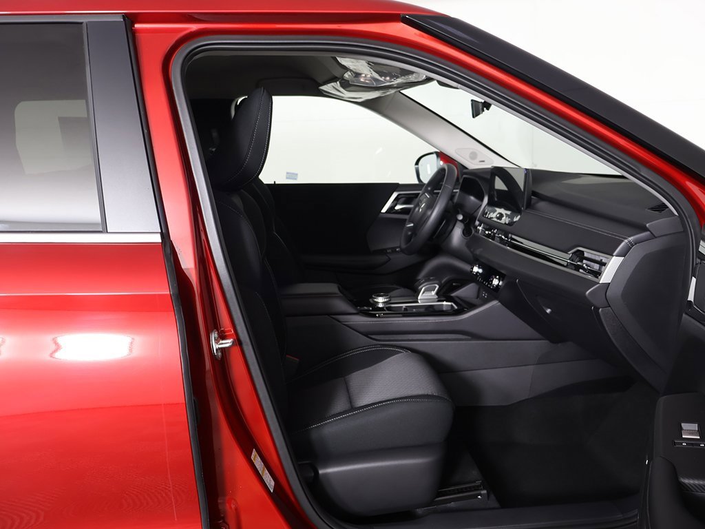 New 2026 Mitsubishi Outlander ES image 30