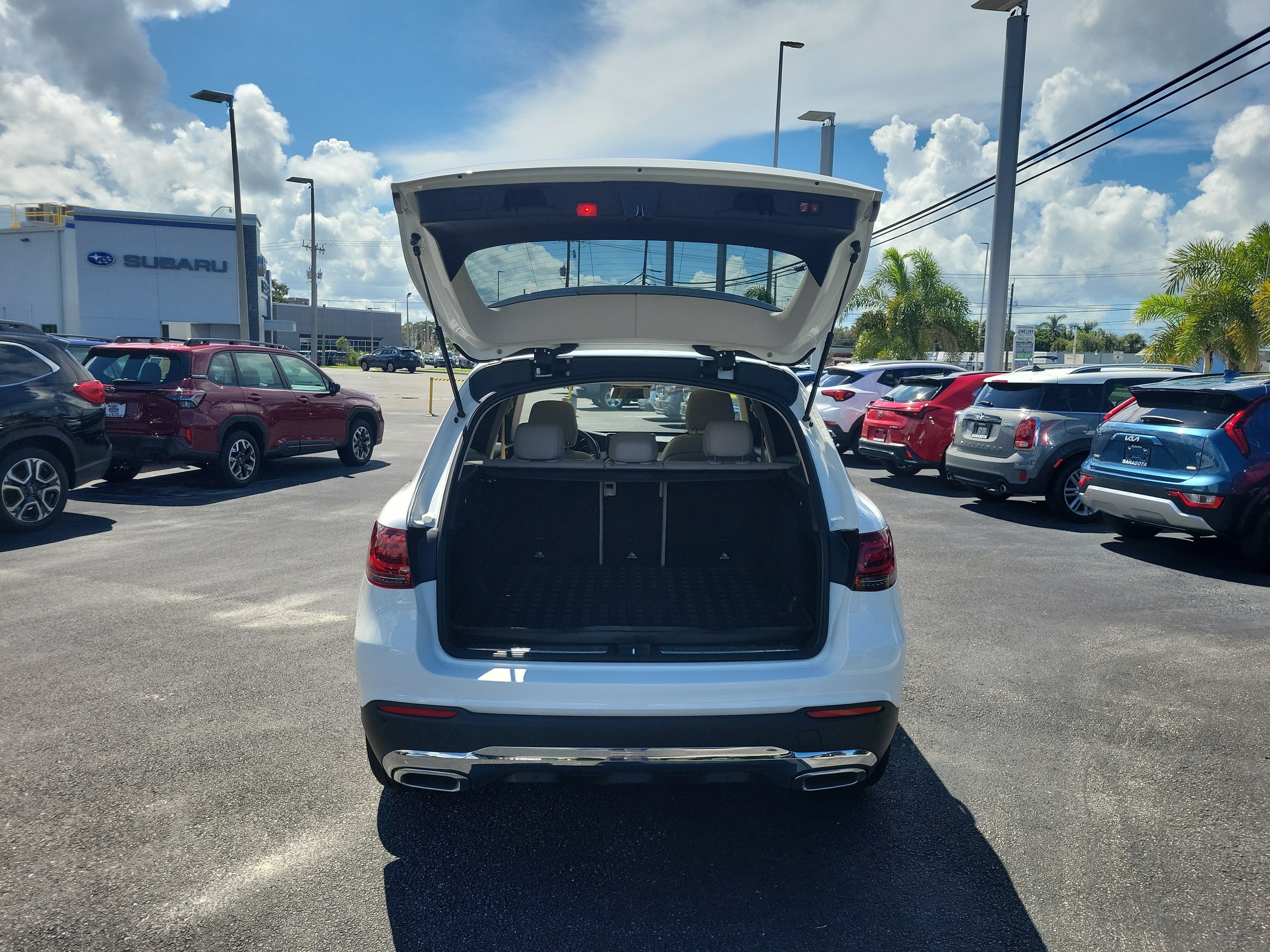 Used 2021 Mercedes-Benz GLC 300 image 9