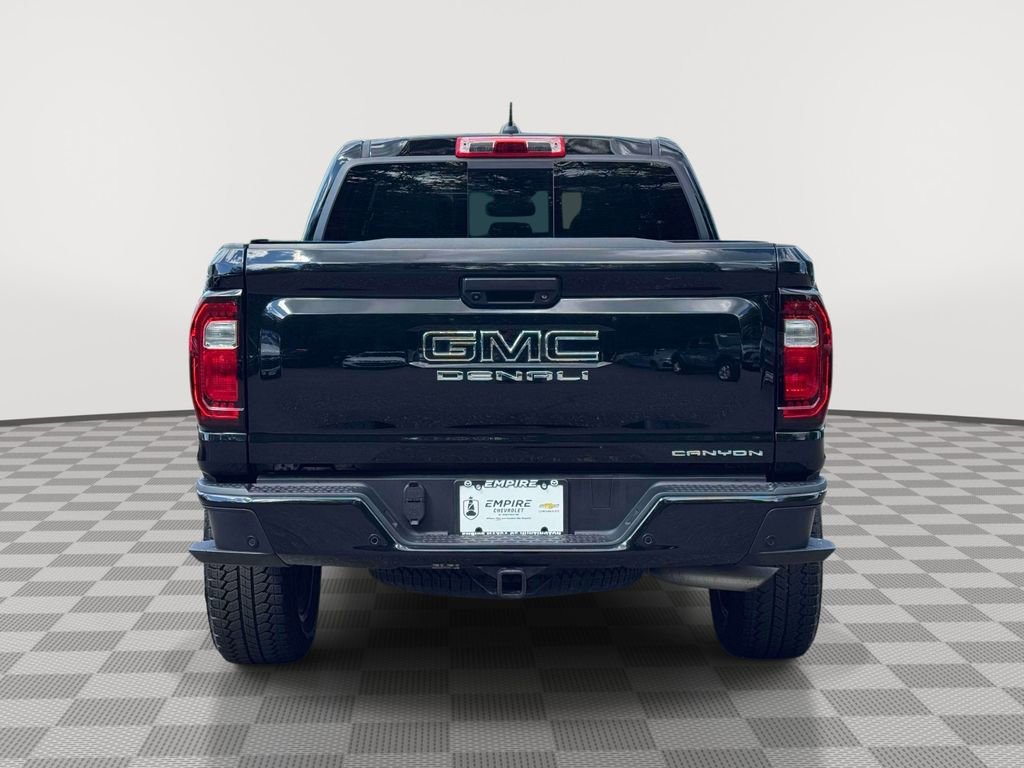 Used 2025 GMC Canyon Denali AWD/4WD image 6
